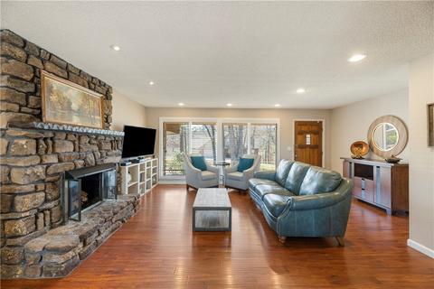 30 Fenchurch Dr, Bella Vista, AR 72715
