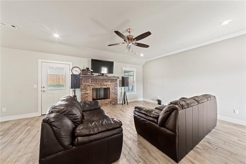 357 Brinley St, Springdale, AR 72762 photo 5