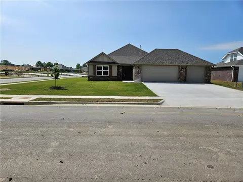 403 Phyllis Farm Rd, Prairie Grove, AR 72753