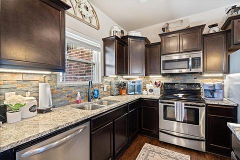 10124 Rain Drop Ln, Gravette, AR 72736 photo 8