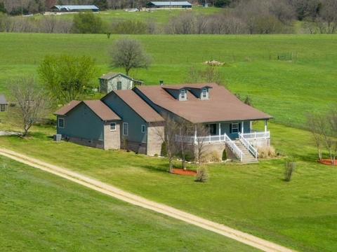 17100 Winwood Ranch Rd, Siloam Springs, AR 72761