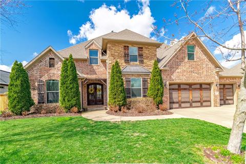 2800 S 24th St, Rogers, AR 72758