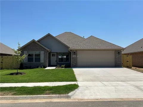 1030 Riverside Dr, Centerton, AR 72719