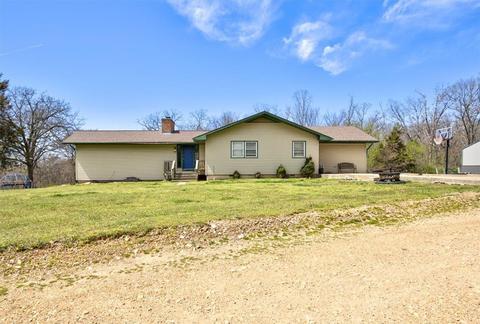 10210 Blackberry Ln, Gravette, AR 72736