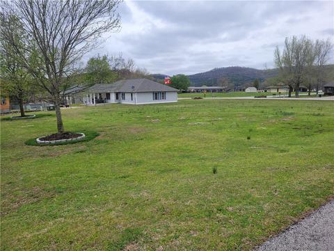 105 Shields - Horseshoe Dr, Holiday Island, AR 72631