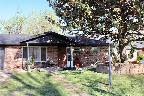 1607 Joye St, Springdale, AR 72762