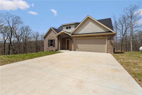 2 Aldershot Dr, Bella Vista, AR 72714
