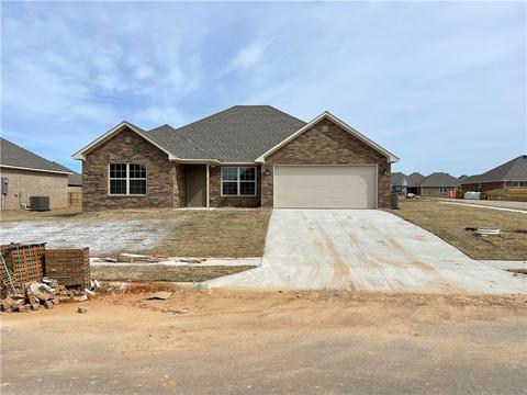 2128 Brown Bear Ln, Gentry, AR 72734
