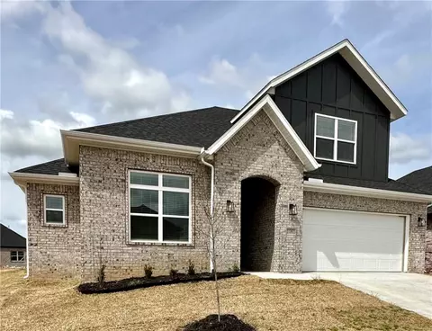950 Trestle Ln, Centerton, AR 72719 photo 2