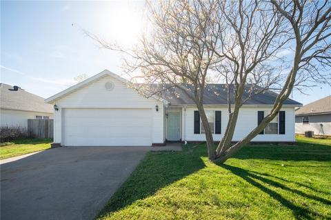 653 Gamble Rd, Centerton, AR 72719