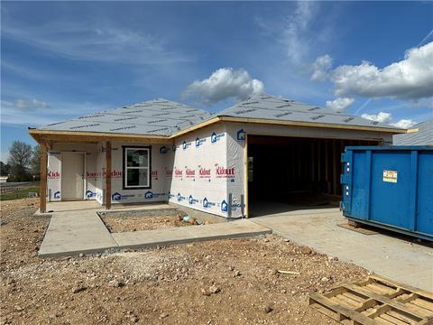 2001 E Fennec St, Siloam Springs, AR 72761