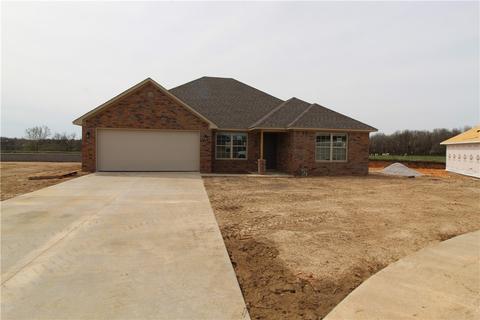 2109 Brown Bear Ln, Gentry, AR 72734