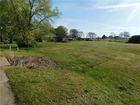 2083 48th St, Springdale, AR 72762 photo 4