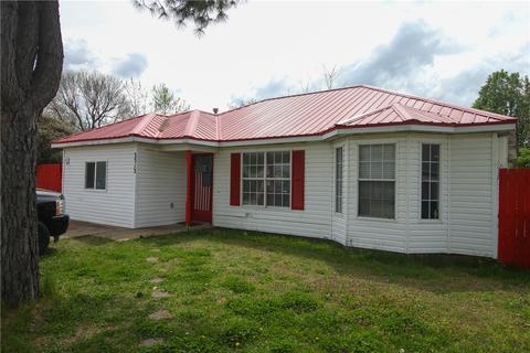 3513 Larch Pl, Springdale, AR 72764