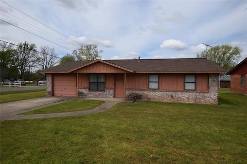 1500 N 7th St, Stilwell, OK 74960