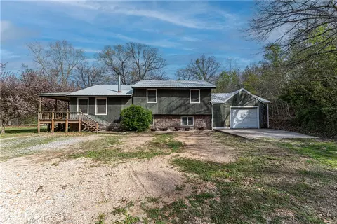 15952 Rocky Dell Rd, Gravette, AR 72736