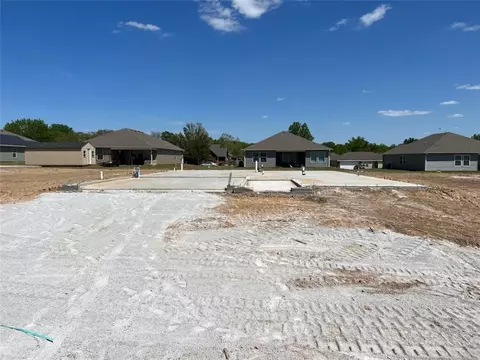 512 Buffalo Dr, Gentry, AR 72734
