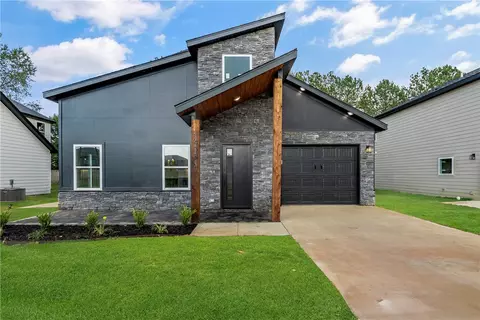 403 S 21st St, Rogers, AR 72758
