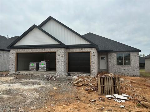 641 Bonnie St, Bentonville, AR 72712