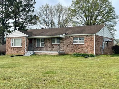 4595 E Huntsville Rd, Fayetteville, AR 72701