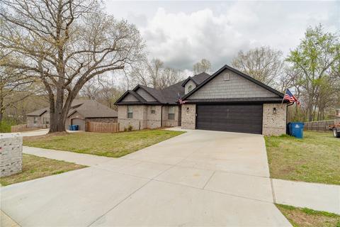 402 Meadows Ct, Pea Ridge, AR 72751