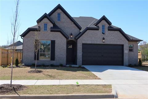 5204 SW Stanford Ct, Bentonville, AR 72713