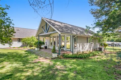 10742 Sycamore, Lowell, AR 72745