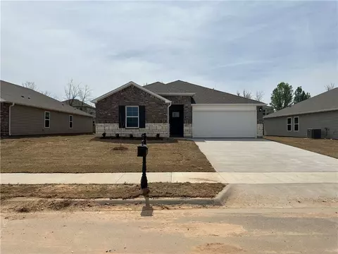 600 W Cattleman Ct, Siloam Springs, AR 72761