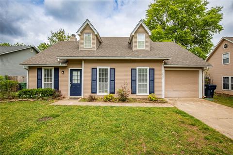 2403 W Mulberry St, Rogers, AR 72758