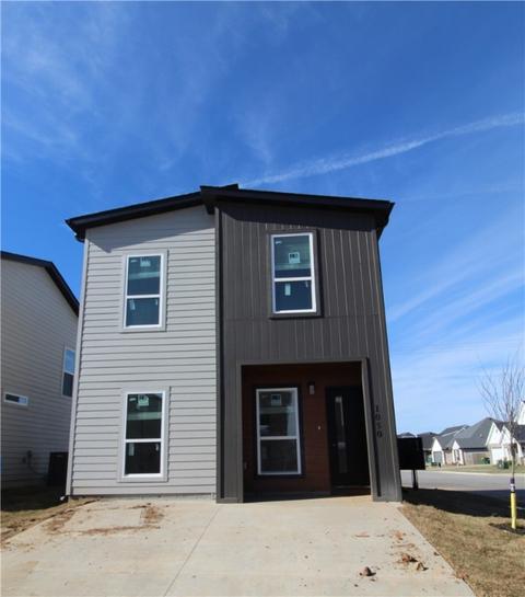 1050 Boardwalk Ave, Centerton, AR 72719