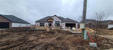 803 Lawlis Rd, Siloam Springs, AR 72761