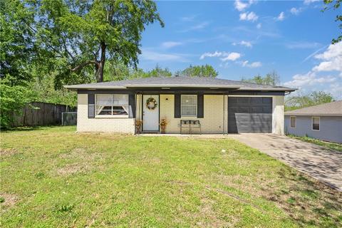 2202 Magnolia Dr, Springdale, AR 72762