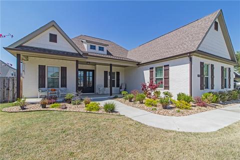 292 E Santa Teresa Pl, Springdale, AR 72762