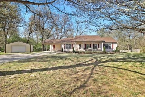 16171 Pin Oak Rd, Fayetteville, AR 72704
