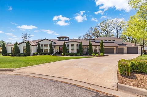 8 S Tudor Ln, Rogers, AR 72758