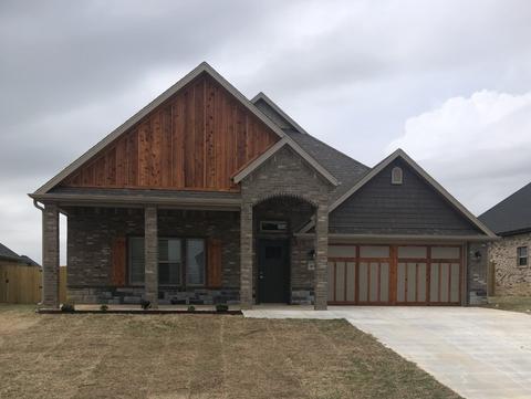 1071 Bootleg Rd, Bentonville, AR 72713