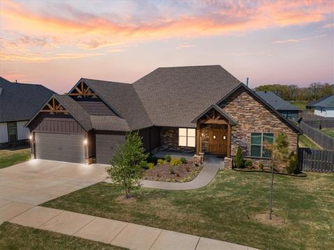 3721 Bear Tooth St, Bentonville, AR 72712