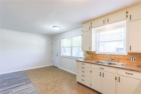 1203 Watson Ave, Springdale, AR 72764 photo 8