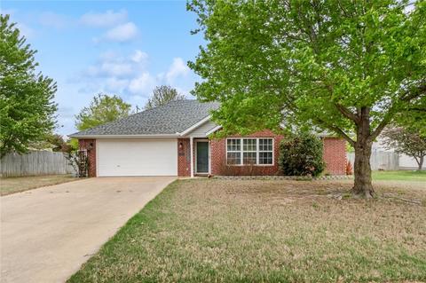 1310 Fox Trail Dr, Elkins, AR 72727