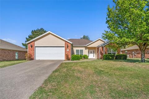 2937 N Pyrite Dr, Fayetteville, AR 72704