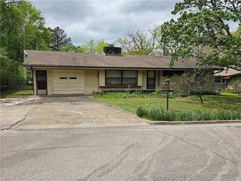 1247 N Oak Ave, Fayetteville, AR 72703