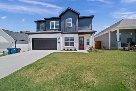 3706 SW Sunbeam Ave, Bentonville, AR 72712