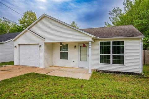 208 E Magnolia St, Rogers, AR 72756