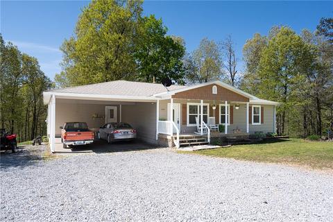 201 Madison 1349, Huntsville, AR 72740