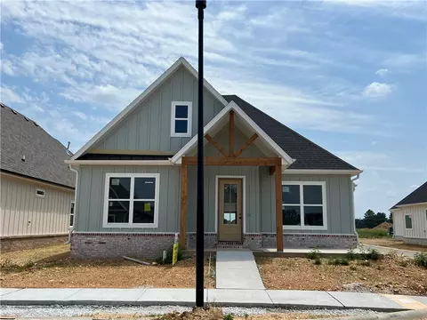 6743 Somerset Pl, Springdale, AR 72762