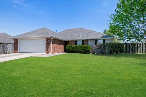1362 Zachary St, Pea Ridge, AR 72751