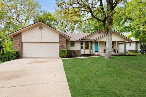 4 Penrith Dr, Bella Vista, AR 72714