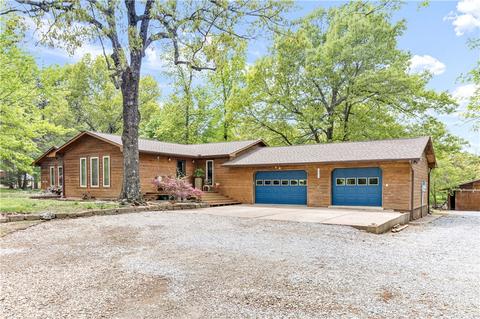 10223 Smokey Bear Rd, Fayetteville, AR 72701