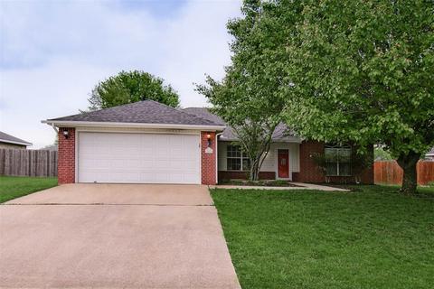 440 Walker St, Centerton, AR 72719