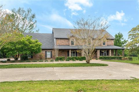 2551 N Oakland Zion Rd, Fayetteville, AR 72703